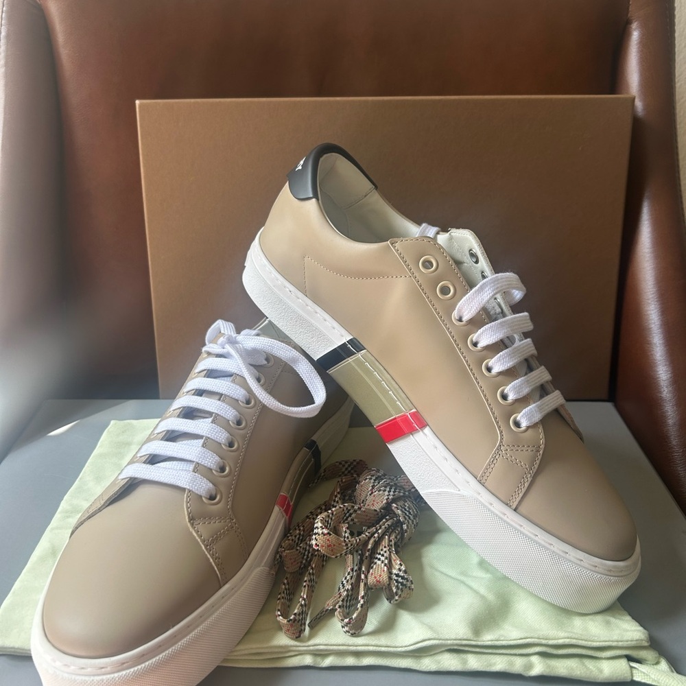 BURBERRY  Men's RANGLETON SNEAKER HONEY & BLACK SIZE 41 - Picture 2 of 8